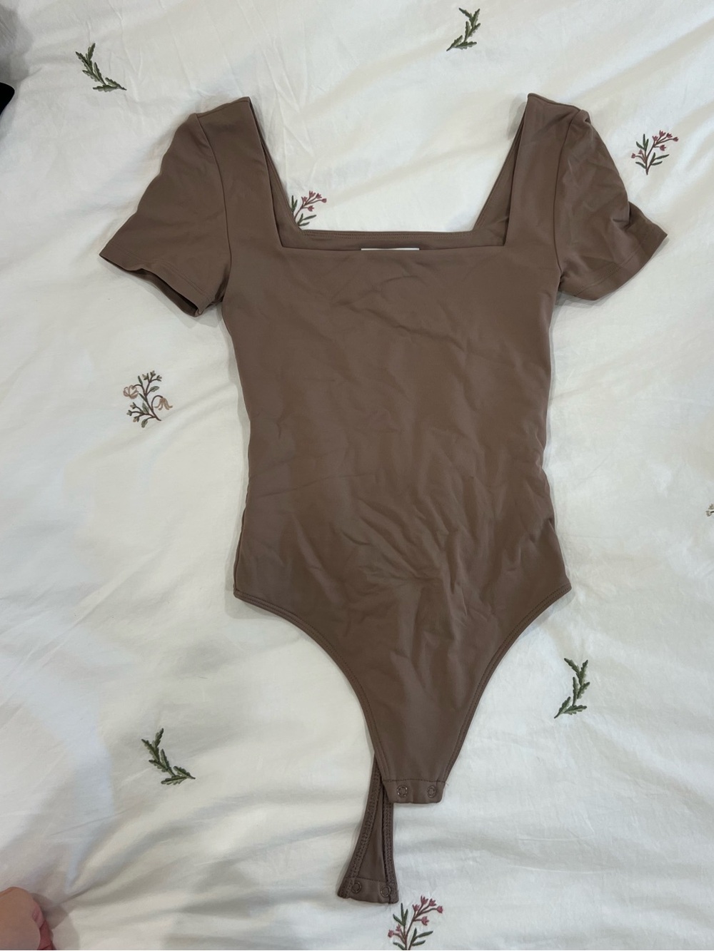 Babaton Brown Square Neck Short Sleeve Bodysuit